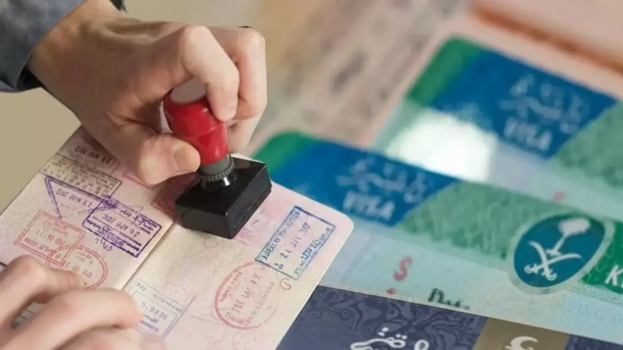 السعودية توقف تمديد التأشيرات العائلية إلكترونياً وتحدد 18 مايو 2026 موعداً للمغادرة